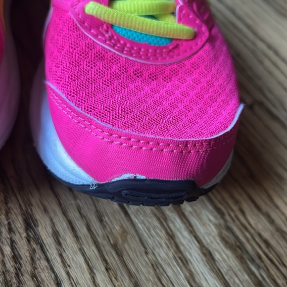 Asics Kids’ Jolt 3 shoes, size 4.5 - Picture 6 of 6